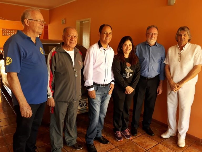 Em Florestópolis, com diretores do Rotary Club