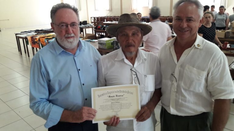 Bazar do hospital e homenagem a uma  liderança que trabalha muito por Astorga