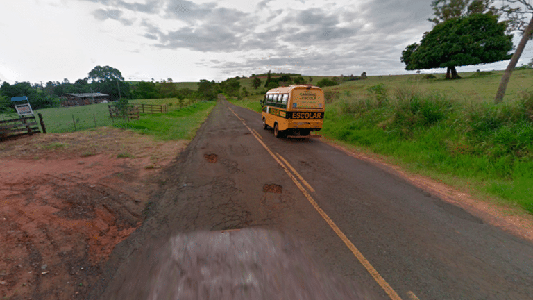 PR 458 precisa de obras emergenciais no trecho entre Guaraci e Santa Fé