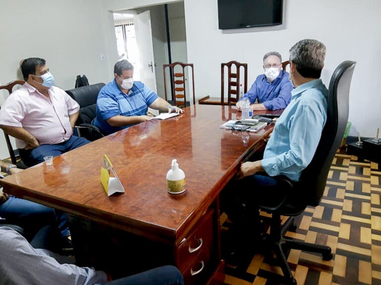 Santa Mariana: deputado Tercilio e prefeito Bolinha conversam sobre projetos e ações para o município