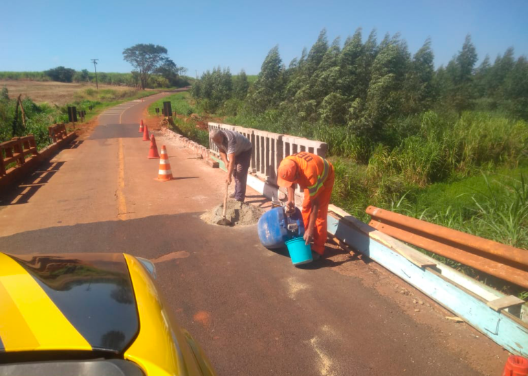 DER recupera ponte no caminho de Centenário a Miraselva, uma reivindicação do deputado Turini e da comunidade