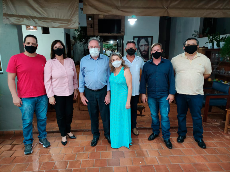 Visita do deputado Tercilio Turini à prefeita Monica Zambon, de Itambaracá