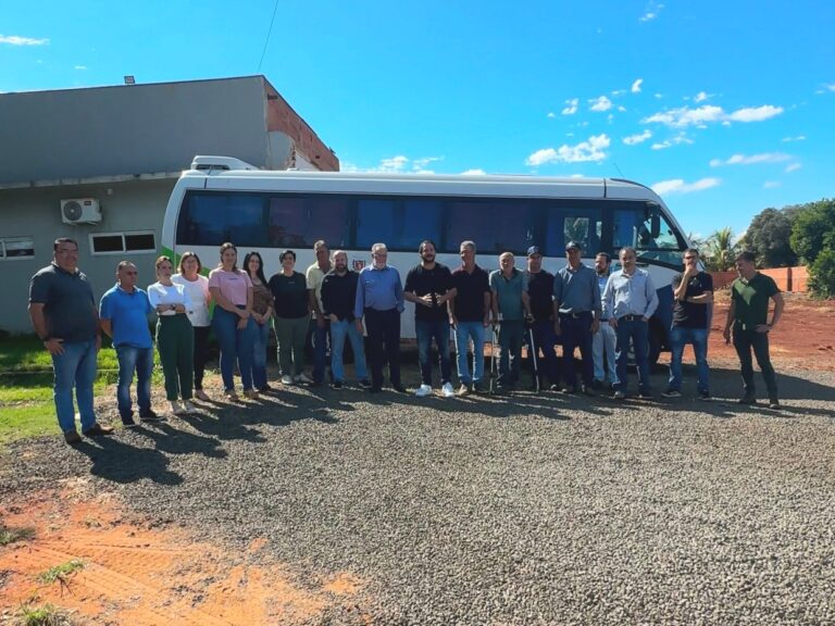 Primeiro de Maio recebe micro-ônibus para transporte de pacientes. Trabalho do deputado Tercilio Turini
