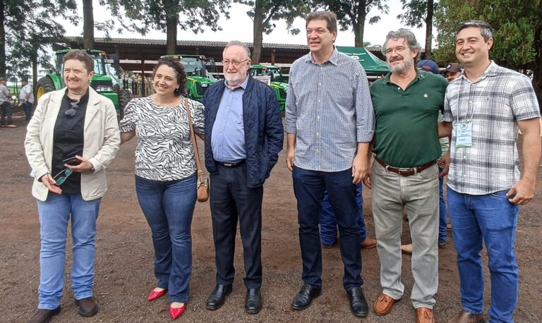 Deputado Tercilio Turini elogia força da AveShow em Cornélio Procópio