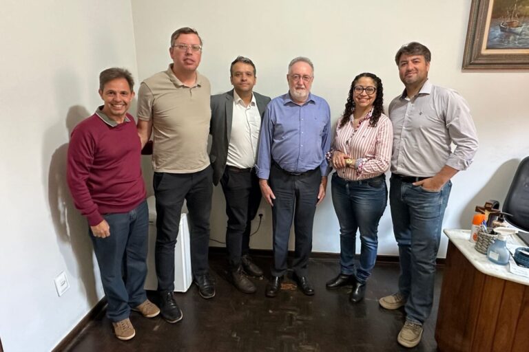 Deputado Tercilio Turini apoia construção de Academia de Atividade Física e Saúde na UEL