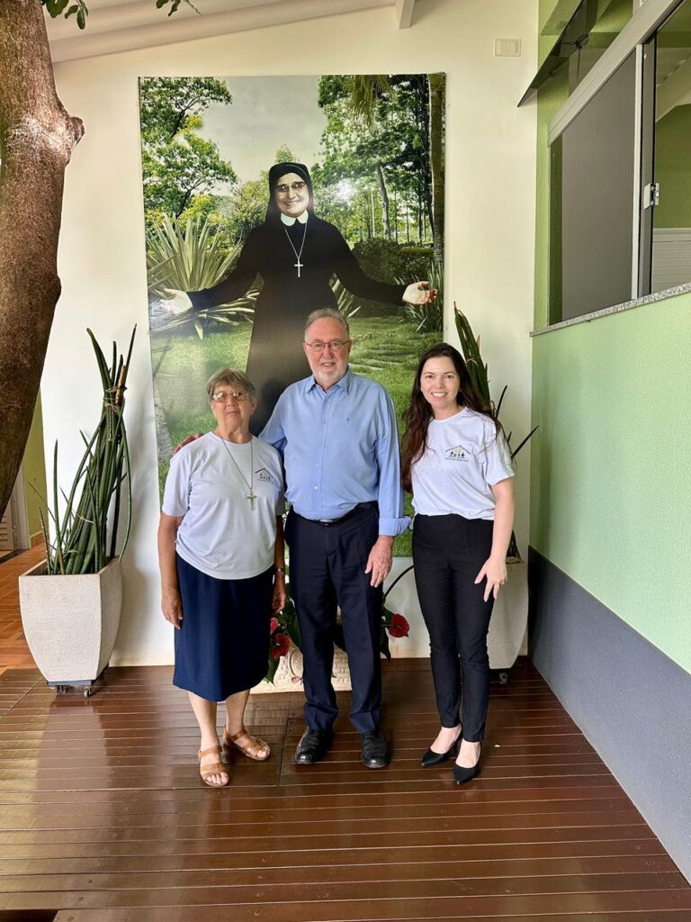 Deputado Tercilio Turini destaca ação exemplar da Casa Madre Leônia para pessoas com câncer