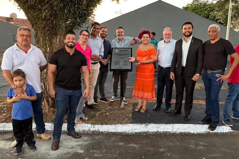 Mandaguari avança com obras em bairros na parceria da prefeita Ivoneia e o deputado Tercilio